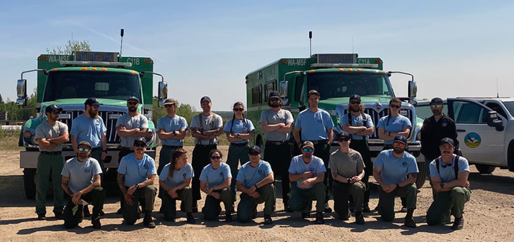 Baker River hotshots help in Canada.